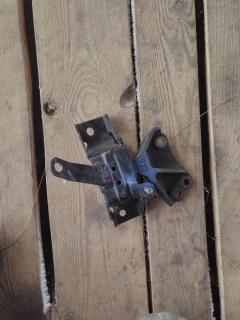 Подушка двигателя на Suzuki Alto HA36S R06A Фото 8