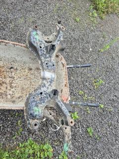 Балка под ДВС на Toyota Avensis AZT255 1AZ-FSE Фото 13