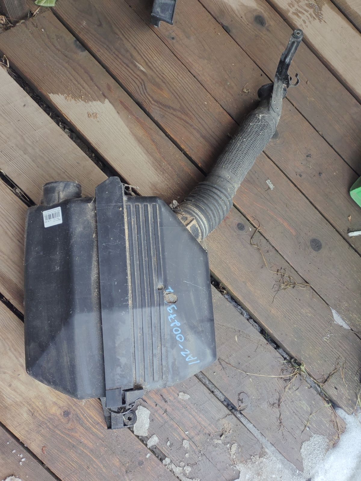 Корпус воздушного фильтра на Toyota Rav4 ACA21W 1AZ-FSE Фото 6