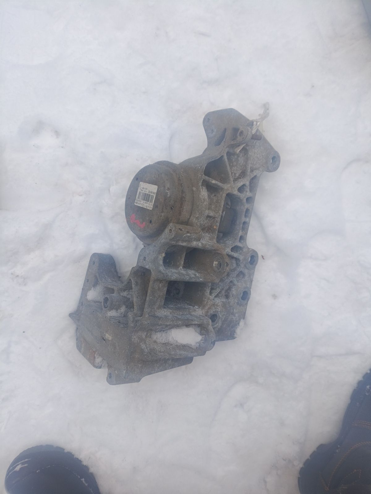 Подушка двигателя на Nissan X-Trail DNT31 M9R Фото 3