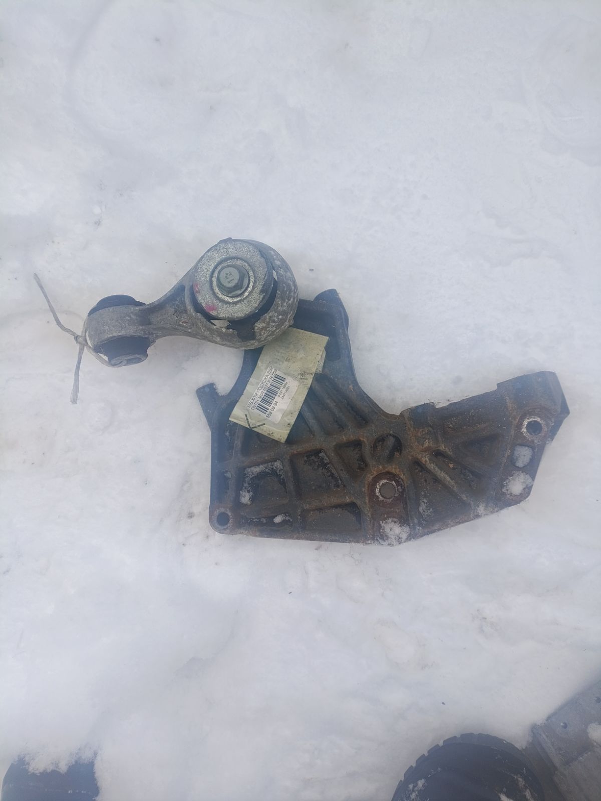 Подушка двигателя на Nissan X-Trail DNT31 M9R4837 Фото 5