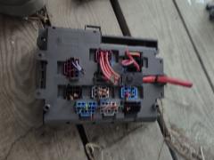 Блок предохранителей 9119447 на Bmw 3-Series E90 N52B25AE Фото 7