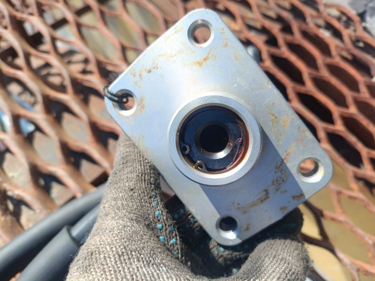 Главный тормозной цилиндр на Isuzu Elf NKR55 4JB1 Фото 11