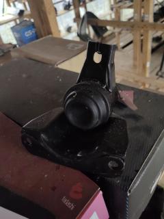 Подушка двигателя на Suzuki Swift ZC71S K12B Фото 6