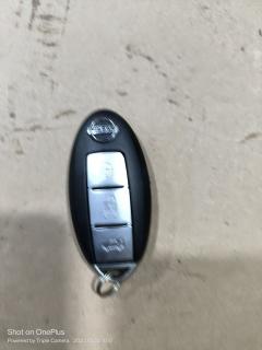 Ключ двери на Nissan Note E11 HR15DE Фото 2