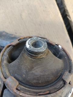 Подушка двигателя на Honda Stepwgn RF4 K20A Фото 9