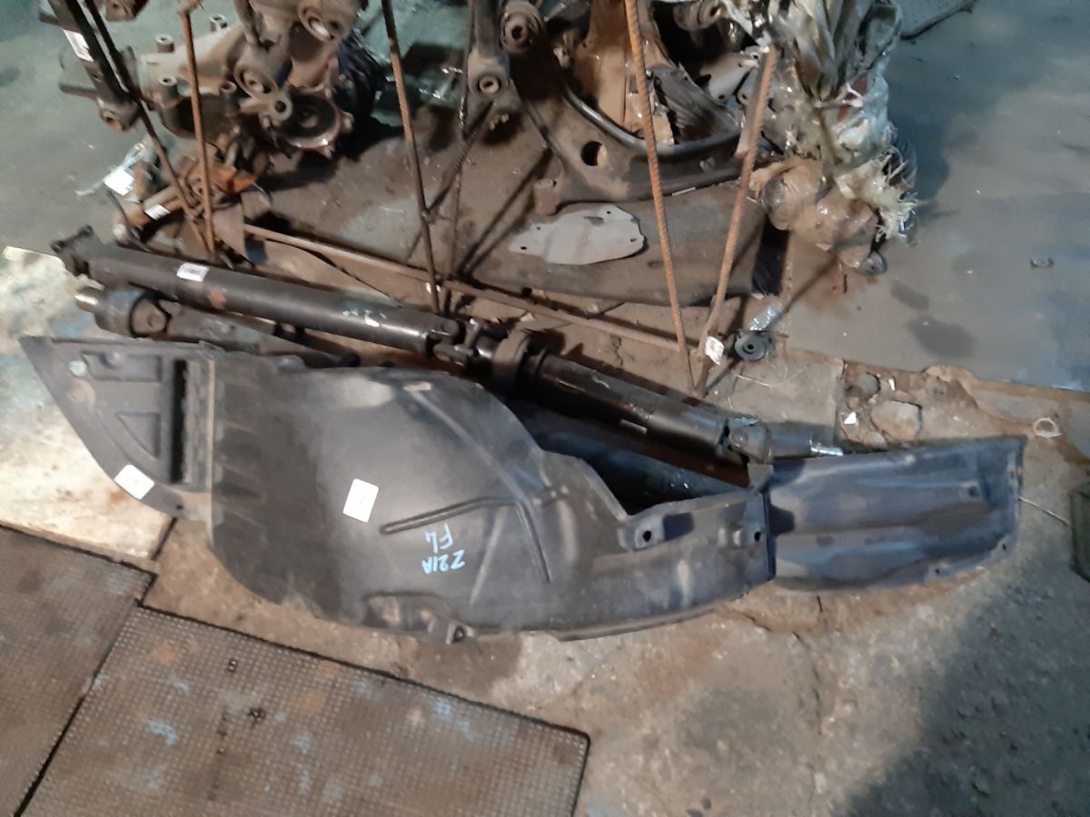 Подкрылок MN150111 на Mitsubishi Colt Z21A 4A90 Фото 8