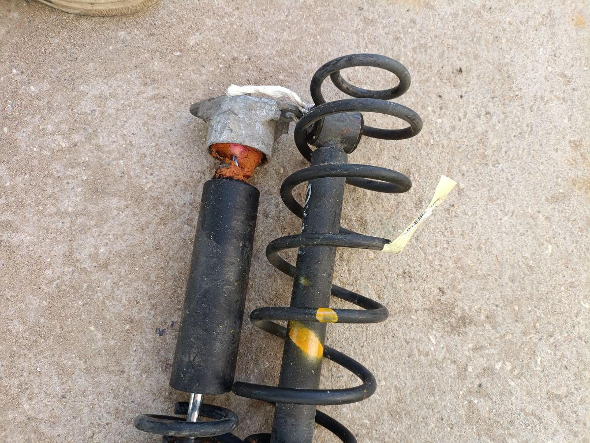 Амортизатор 1206032, 1209075, 1251758, 1305612, 1327469, 2S61-18008-AA, 2S61-18008-AC, 2S61-18008-AD, 2S61-18008-AE, 553308, CR-003R-DY3W, CR9024, D3502870XD, SJ-003R-DY3W, ST-003R-DY3W на Mazda Demio DY3W Фото 8