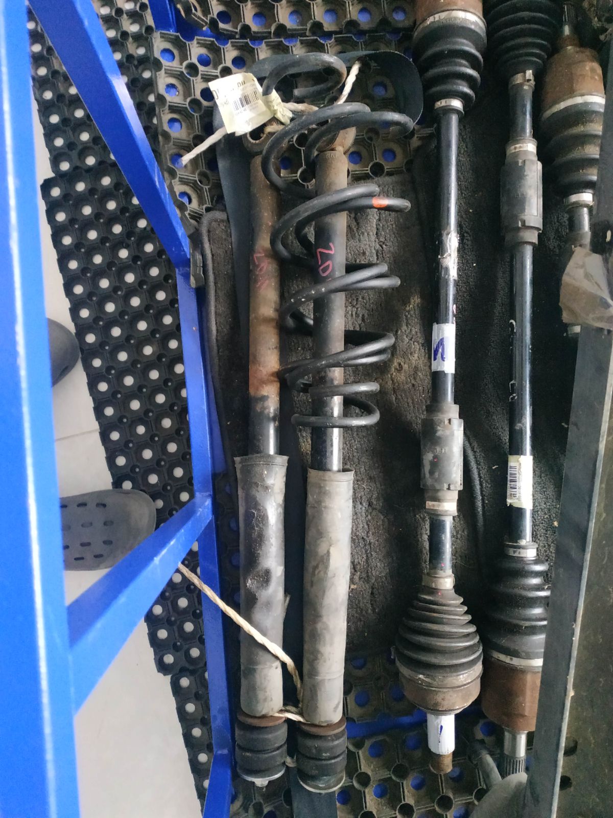 Амортизатор 348079, 41800-63J52, ST-003-1695, ST-003R-ZD11S на Suzuki Swift ZD11S Фото 5