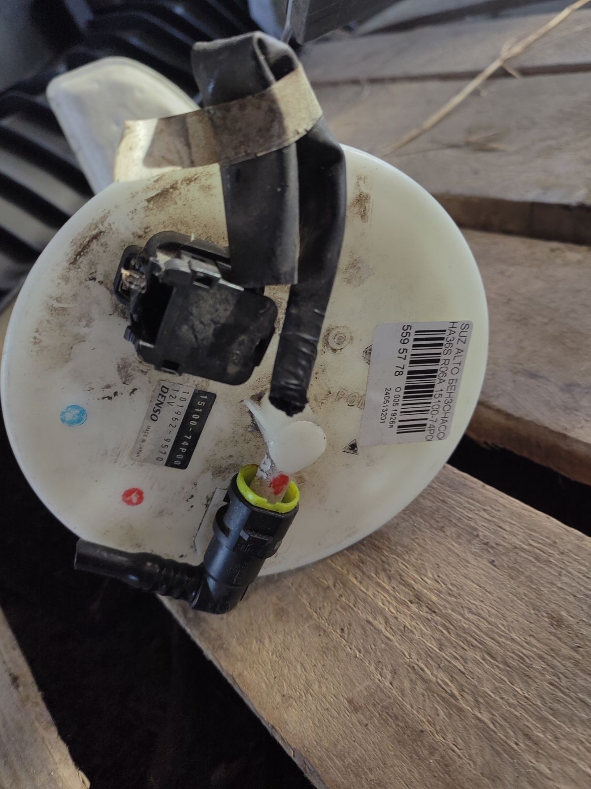 Бензонасос 15100-74P00 на Suzuki Alto HA36S R06A Фото 5