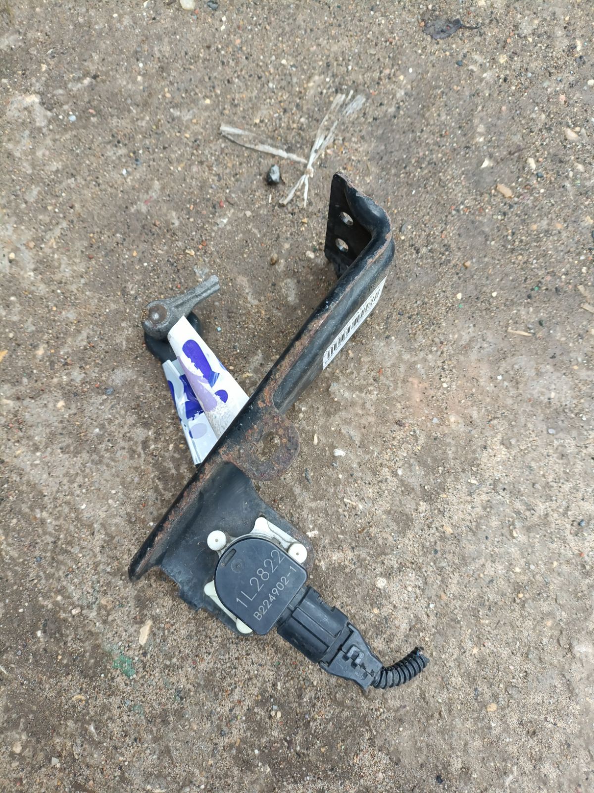 Датчик регулировки наклона фар 89407-12030 на Toyota Prius ZVW30 Фото 6