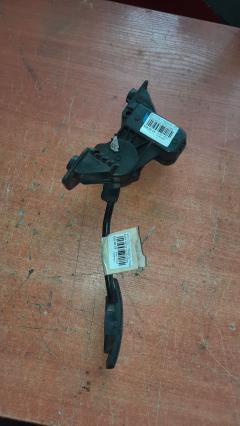 Педаль подачи топлива MR977514 на Mitsubishi Colt Z25A 4G19 Фото 3