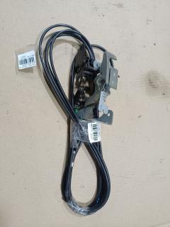 Тросик багажника на Mazda Axela BK5P
