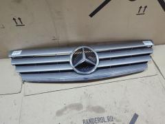 Решетка радиатора на Mercedes-Benz C-Class W203 A2038800383