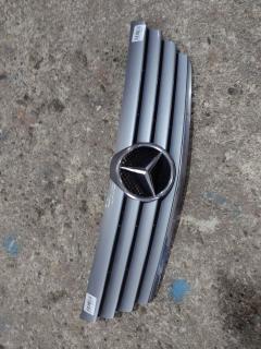Решетка радиатора A2038800383 на Mercedes-Benz C-Class W203 Фото 7