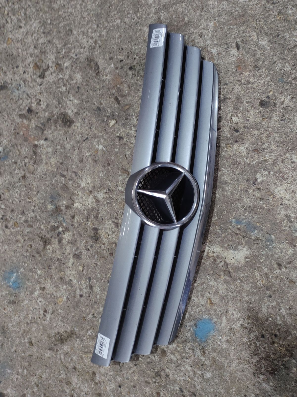 Решетка радиатора A2038800383 на Mercedes-Benz C-Class W203 Фото 7