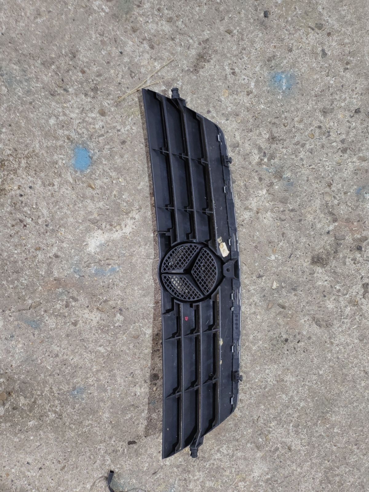 Решетка радиатора A2038800383 на Mercedes-Benz C-Class W203 Фото 8