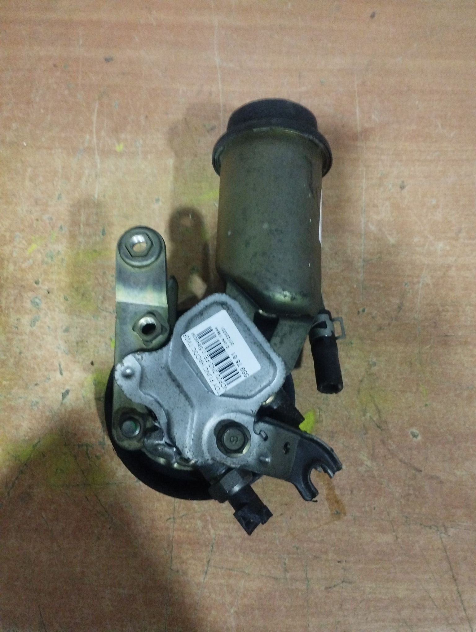 Насос гидроусилителя 44310-52050 на Toyota Funcargo NCP20 2NZ-FE Фото 1