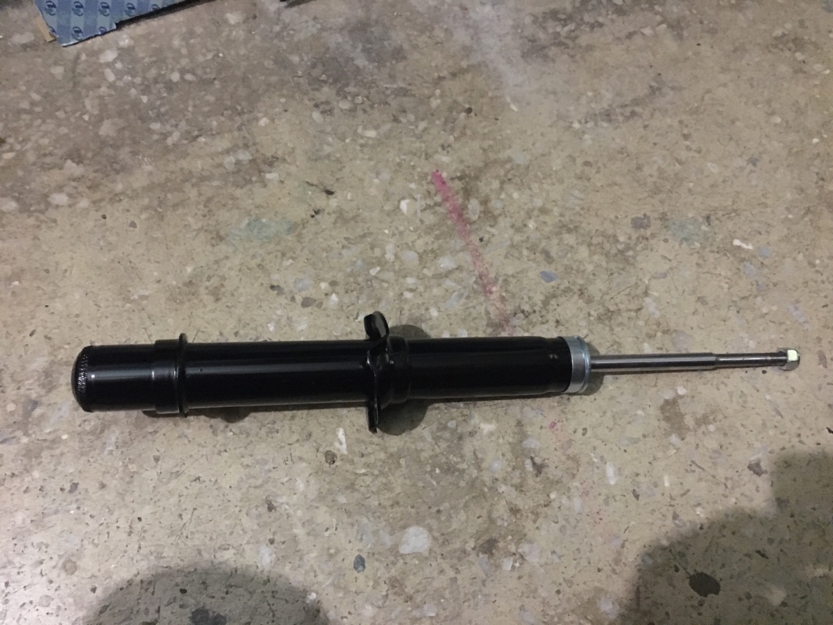 Амортизатор TA11021R на Honda Cr-V RD1 Фото 1