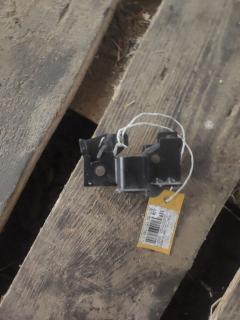 Замок капота A2208800160 на Mercedes-Benz S-Class W220.075 Фото 4