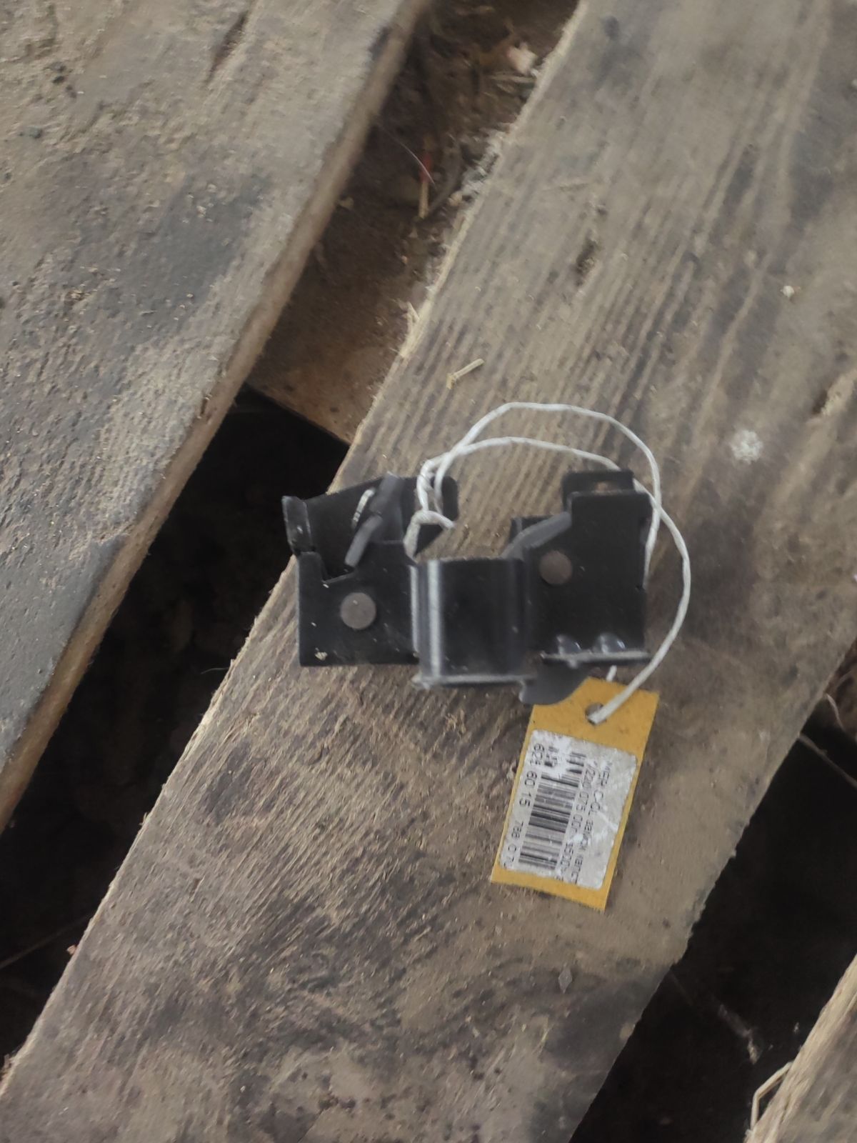 Замок капота A2208800160 на Mercedes-Benz S-Class W220.075 Фото 4