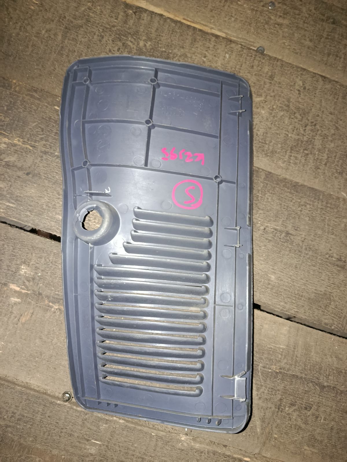 Обшивка багажника на Toyota Land Cruiser Prado KZJ95W Фото 7