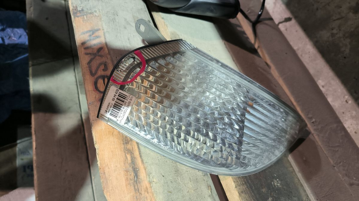 Поворотник к фаре 3437 3437 на Nissan Serena TC24 Фото 5