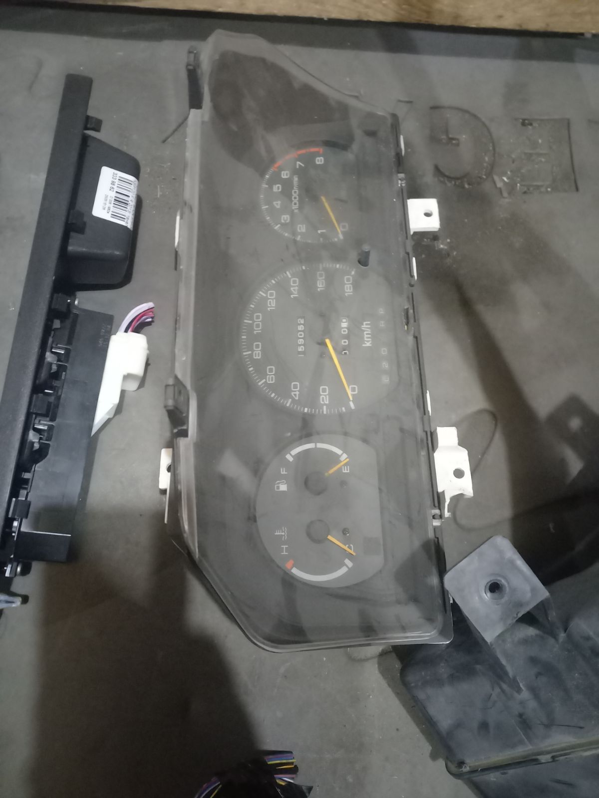 Спидометр MR168889 на Mitsubishi Chariot N44W 4G64 Фото 3