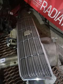 Решетка радиатора 53111-30670 на Toyota Crown JZS155 Фото 3