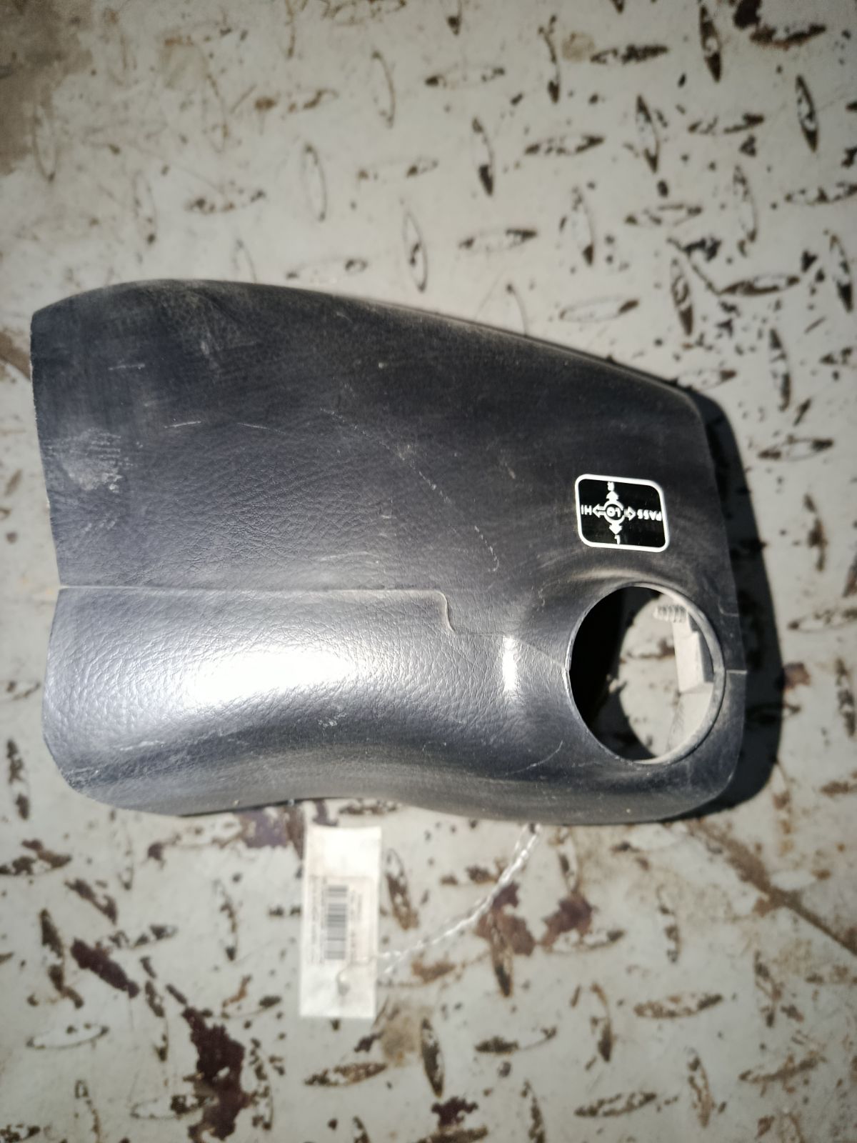 Кожух рулевой колонки 45024-48050 на Toyota Harrier ACU30W Фото 4