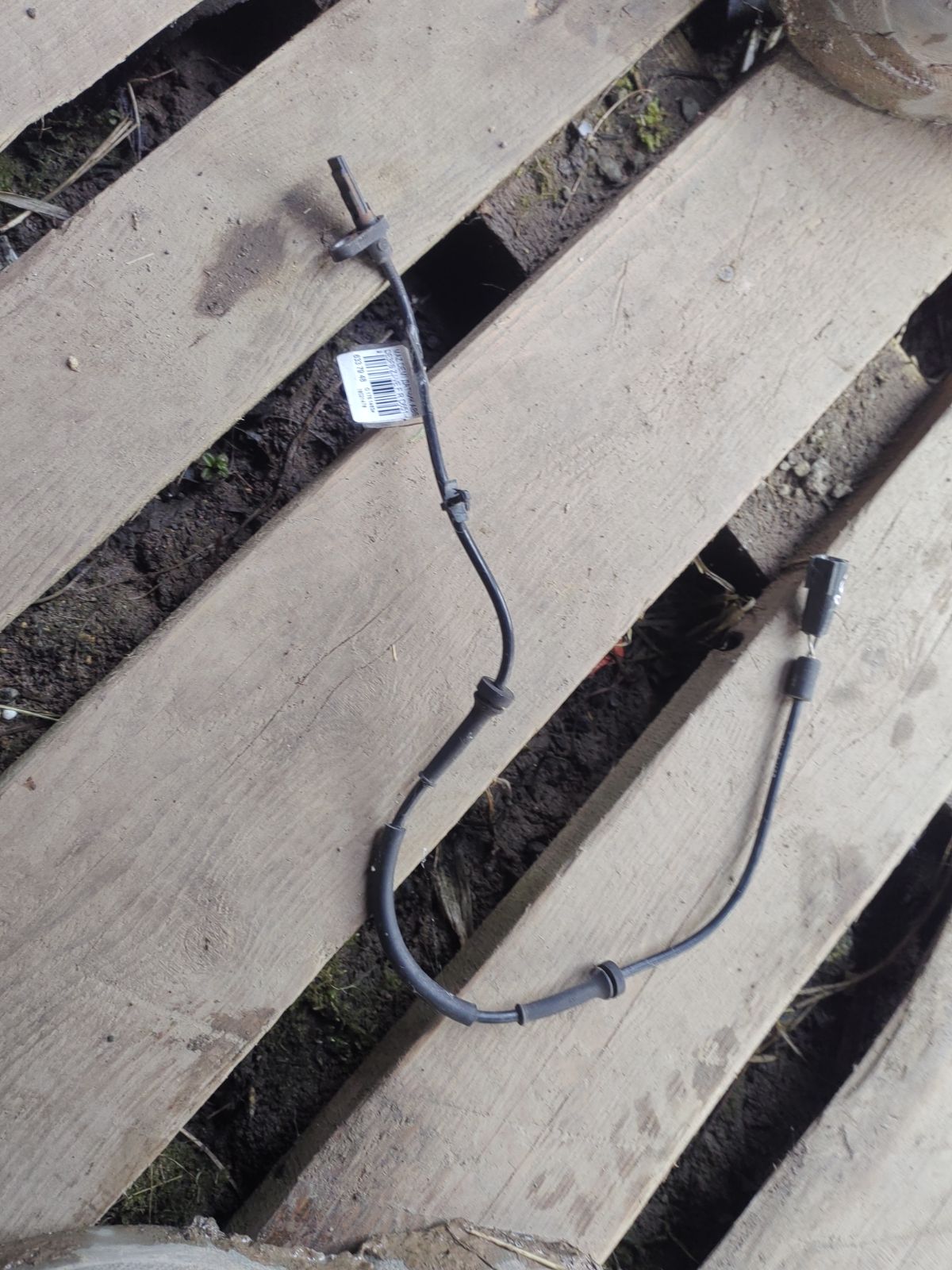 Датчик ABS D651-43-70X, D651-43-70XB на Mazda Demio DE3FS ZJ-VE Фото 2