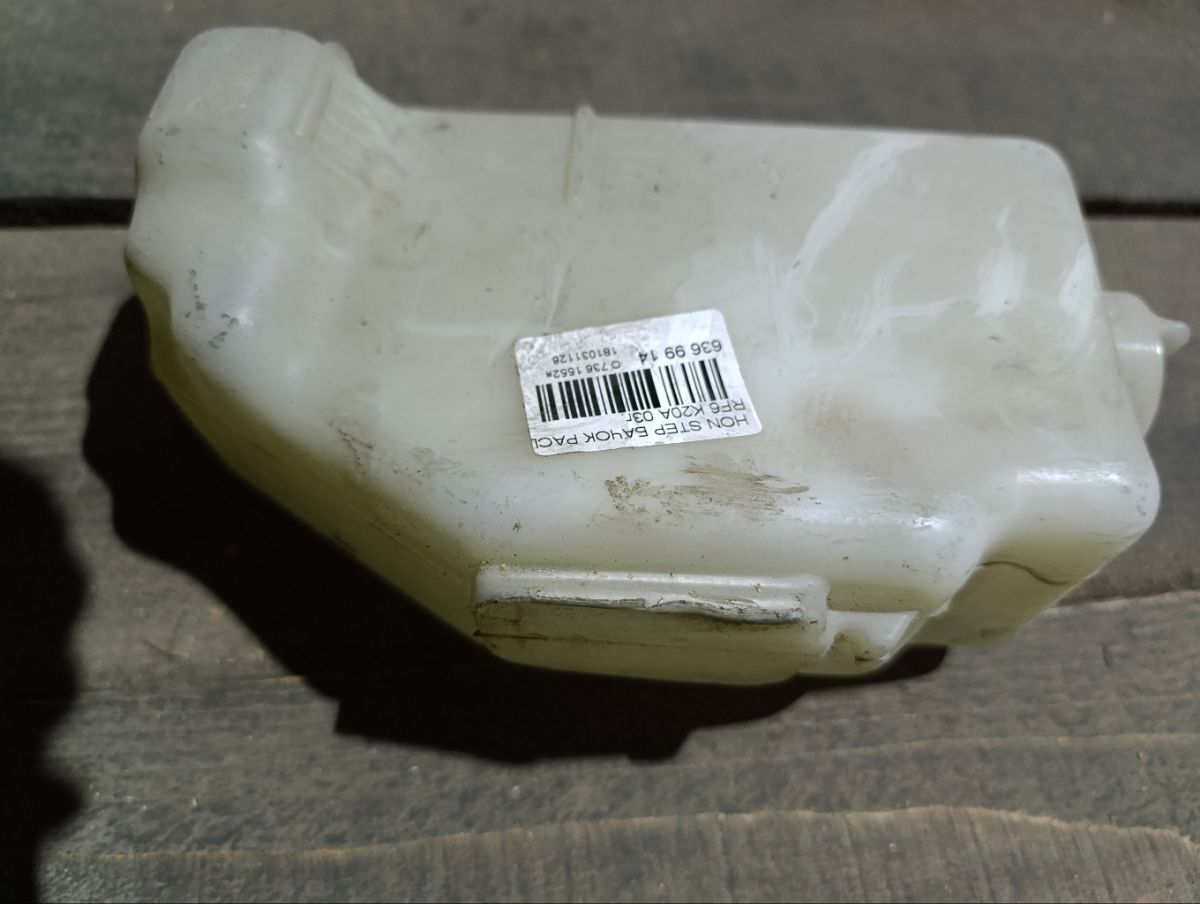 Бачок расширительный на Honda Stepwgn RF6 K20A Фото 4
