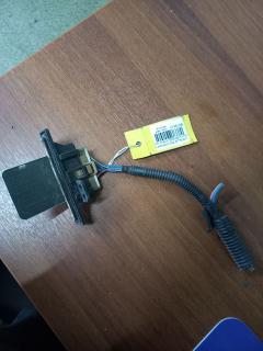 Регулятор скорости мотора отопителя 27761-70T01, 27761-70T02, 27761-70T03, 73533-FE000 на Nissan Bluebird EU14 SR18DE Фото 2