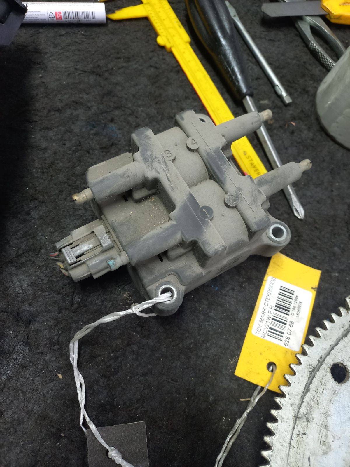 Катушка зажигания 22433-AA410 на Subaru Legacy Lancaster BH9 EJ25 Фото 3