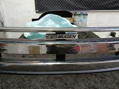 Решетка радиатора 75100-XKN-K0S0 на Honda Stepwgn RG1 Фото 7