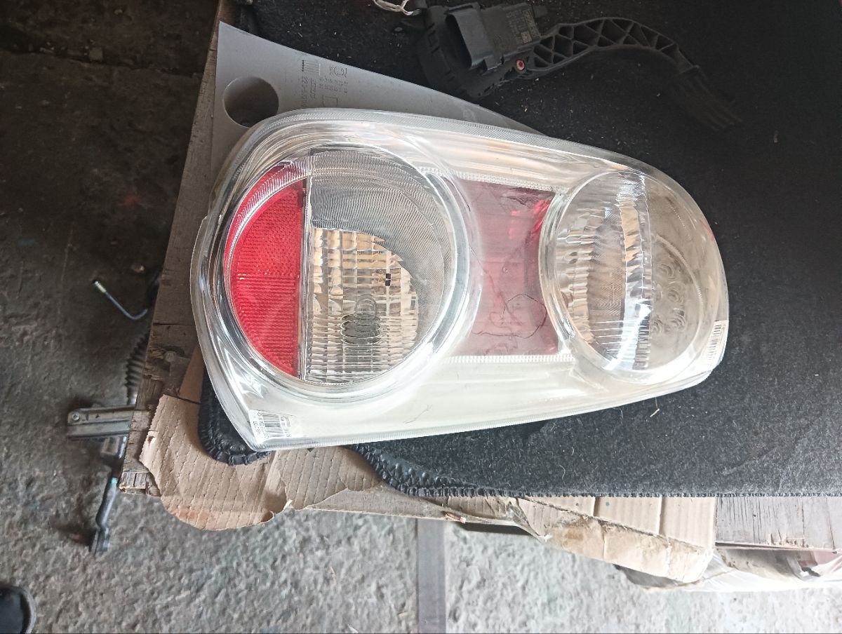 Стоп 220-51004 220-51004 на Toyota Passo KGC30 Фото 4