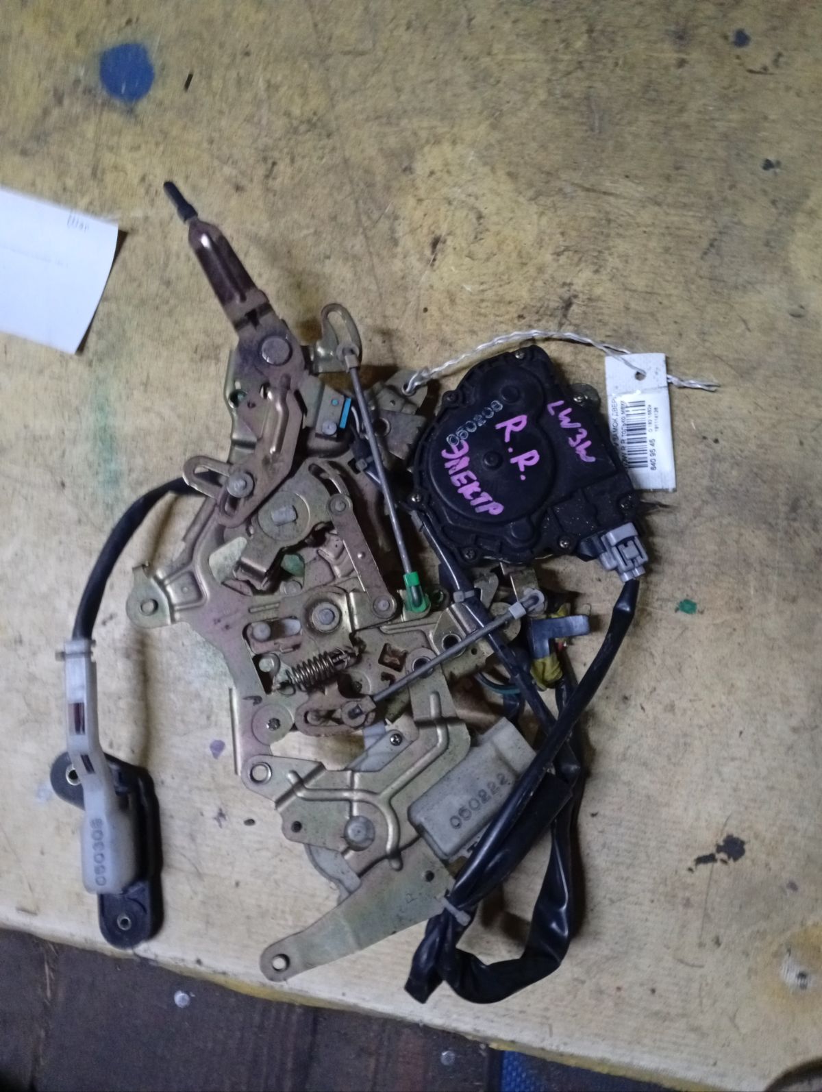 Замок двери на Mazda Mpv LW3W Фото 3