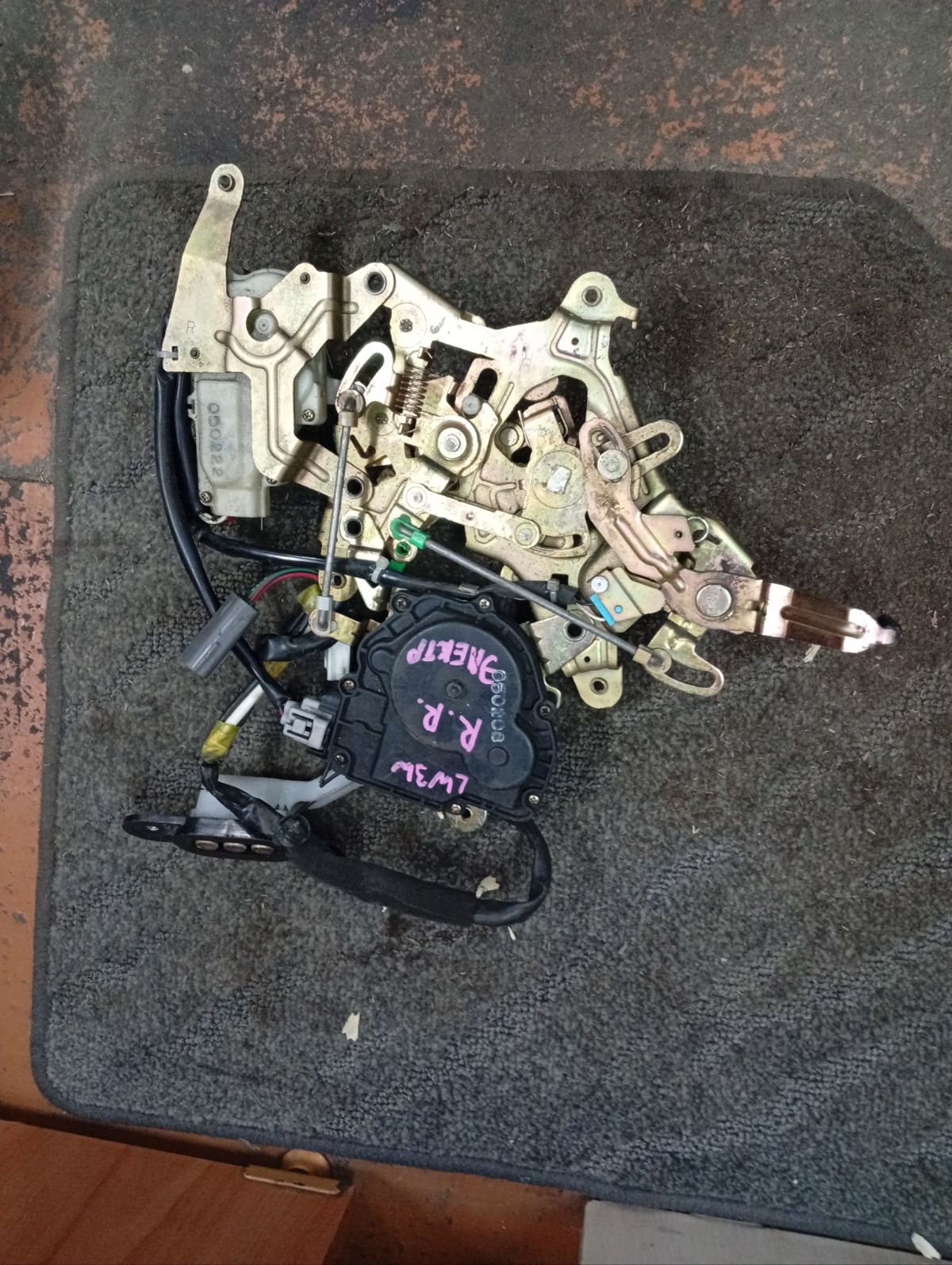 Замок двери на Mazda Mpv LW3W Фото 4