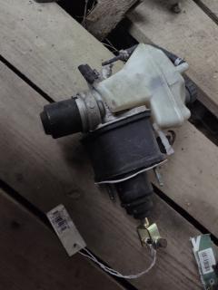 Главный тормозной цилиндр A0004300412, A0004300112, A0004300712 на Mercedes-Benz E-Class W211.061 112.913 Фото 4