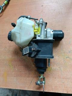 Главный тормозной цилиндр A0004300412, A0004300112, A0004300712 на Mercedes-Benz E-Class W211.061 112.913 Фото 6