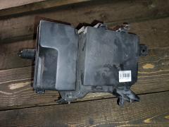 Блок предохранителей на Nissan Serena NC25 MR20DE Фото 3