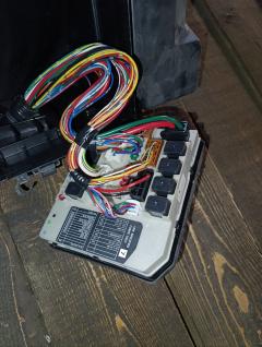 Блок предохранителей на Nissan Serena NC25 MR20DE Фото 7