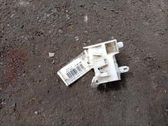 Крепление бампера 52155-52120, 52575-52170, 52575-52171 на Toyota Vitz NSP130 Фото 4