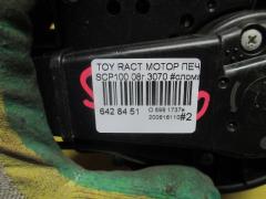 Мотор печки на Toyota Ractis SCP100 Фото 3