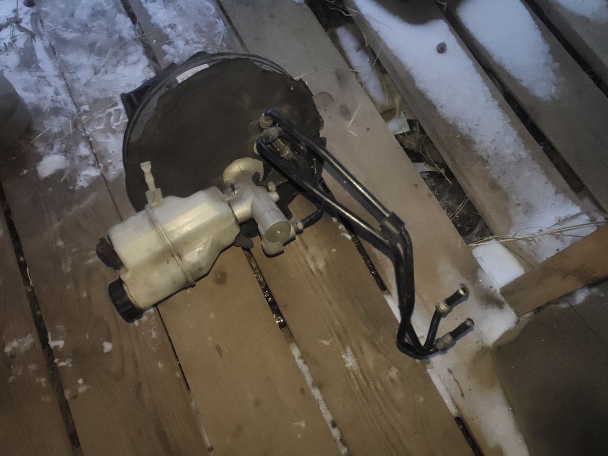 Главный тормозной цилиндр на Citroen C5 RFJ Фото 6