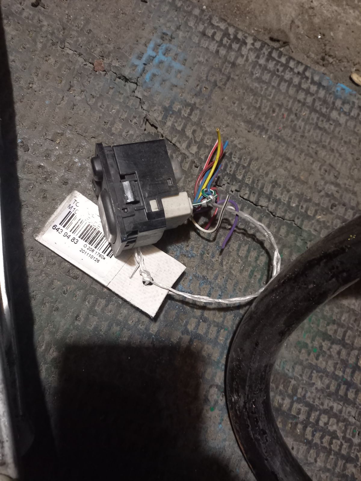 Блок управления зеркалами на Toyota Duet M100A EJ-DE Фото 2