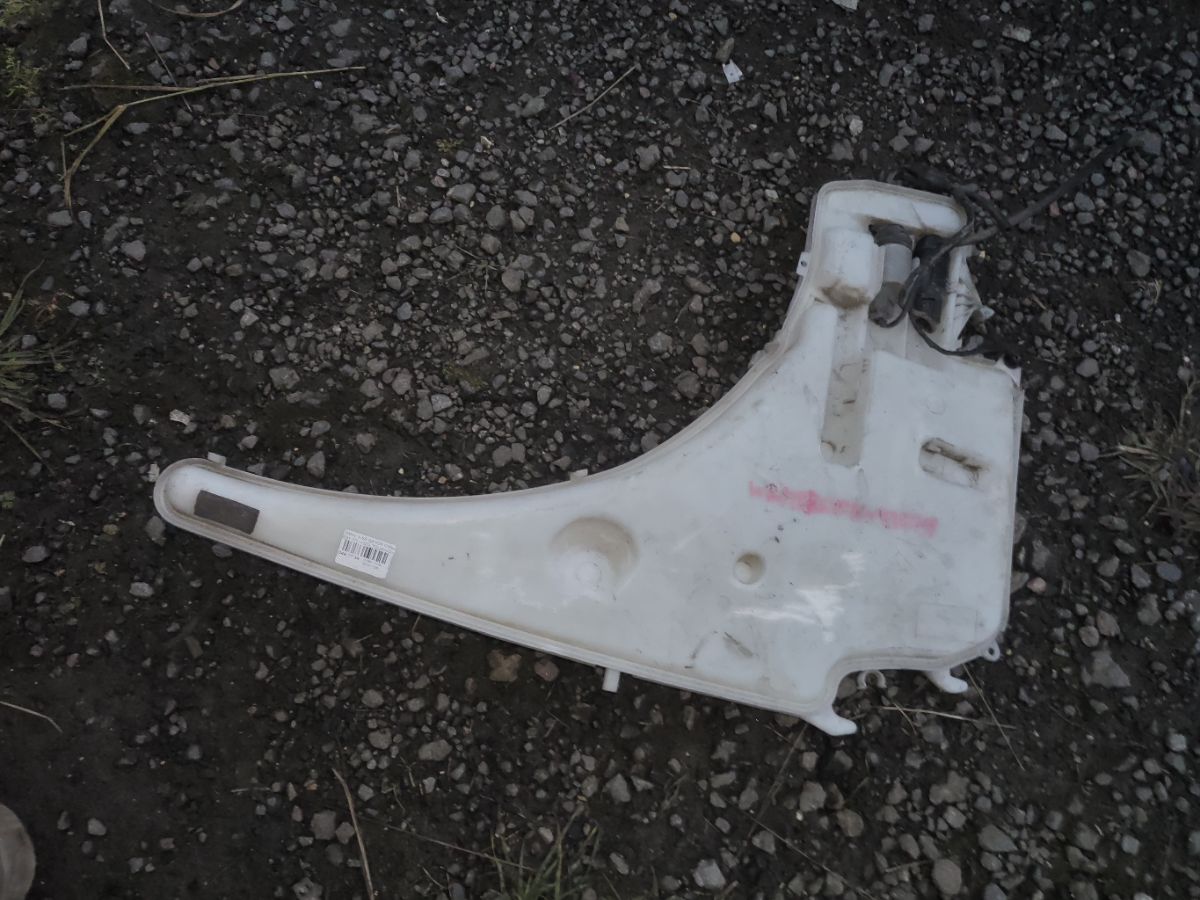 Бачок омывателя 61677238667 на Bmw 3-Series E91-VR72 Фото 3