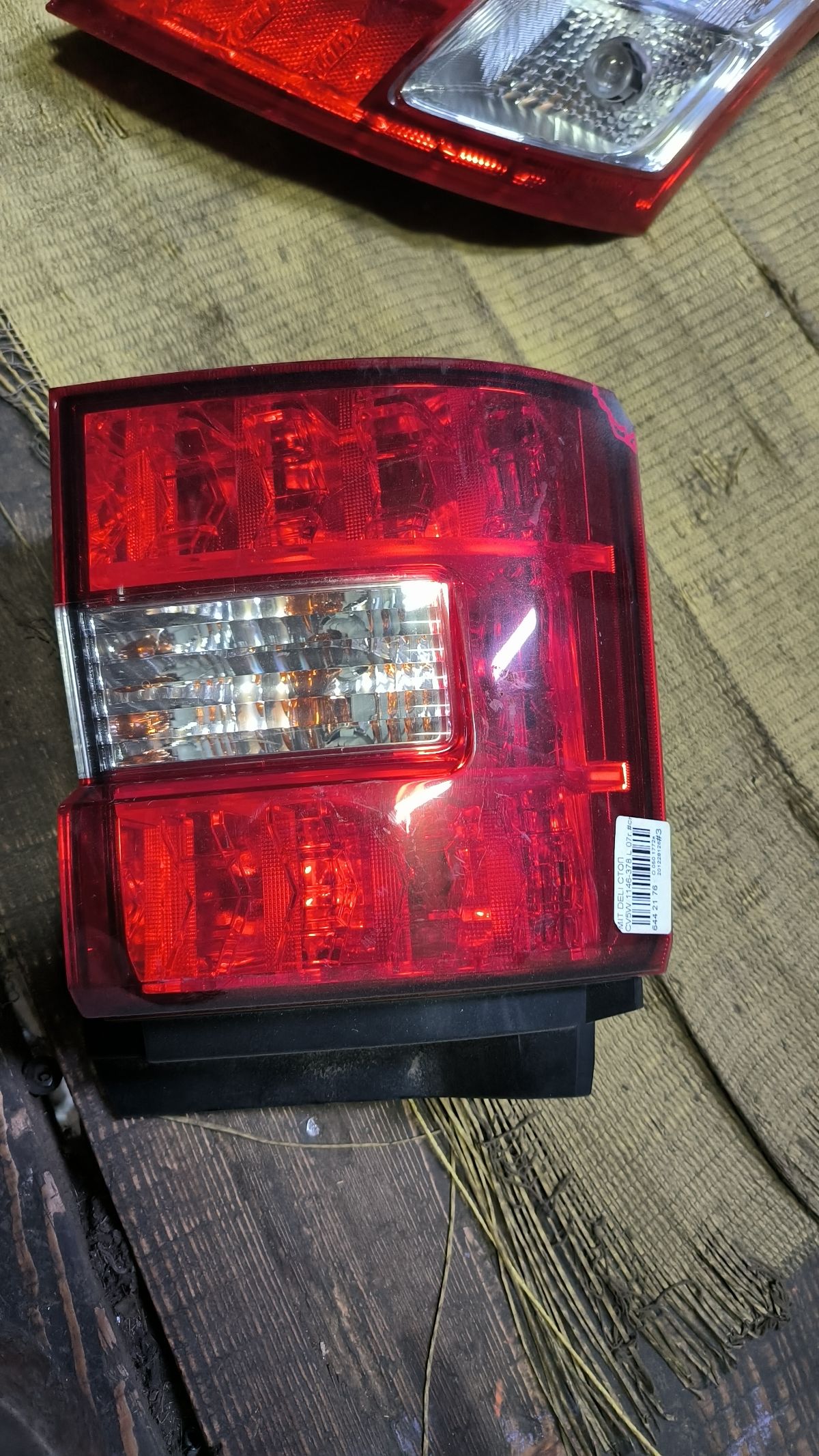 Стоп 1146-378 1146-378 на Mitsubishi Delica D:5 CV5W Фото 4