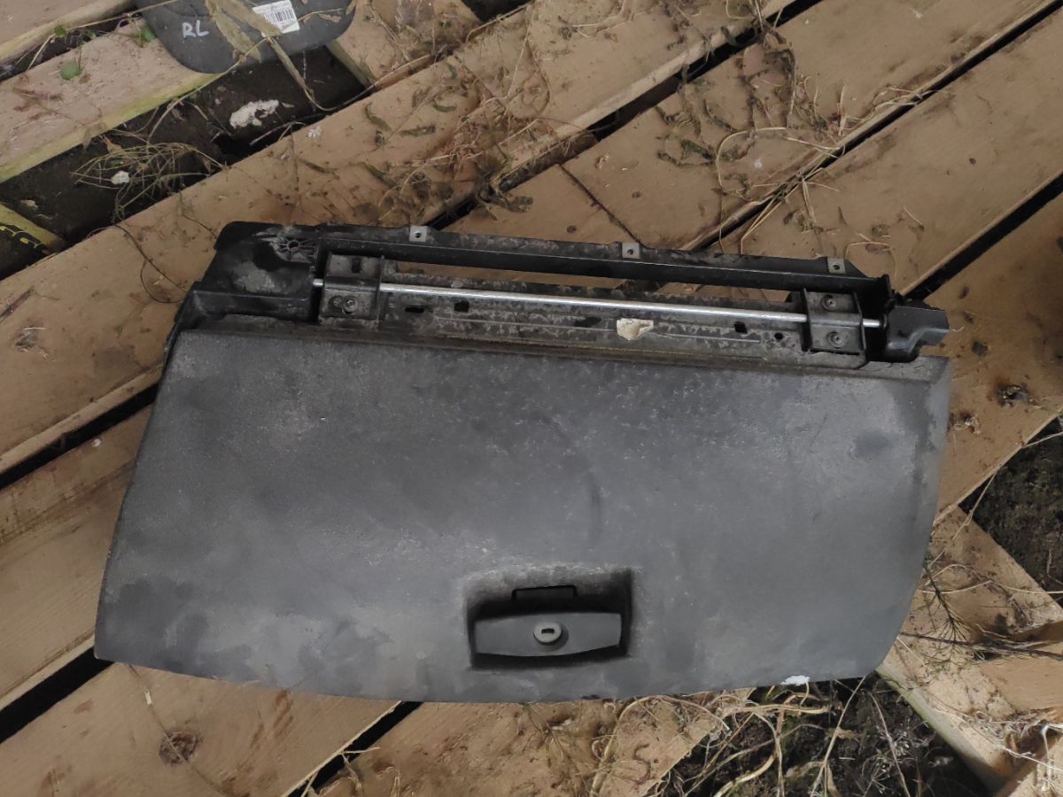 Бардачок на Bmw 5-Series E60 Фото 6