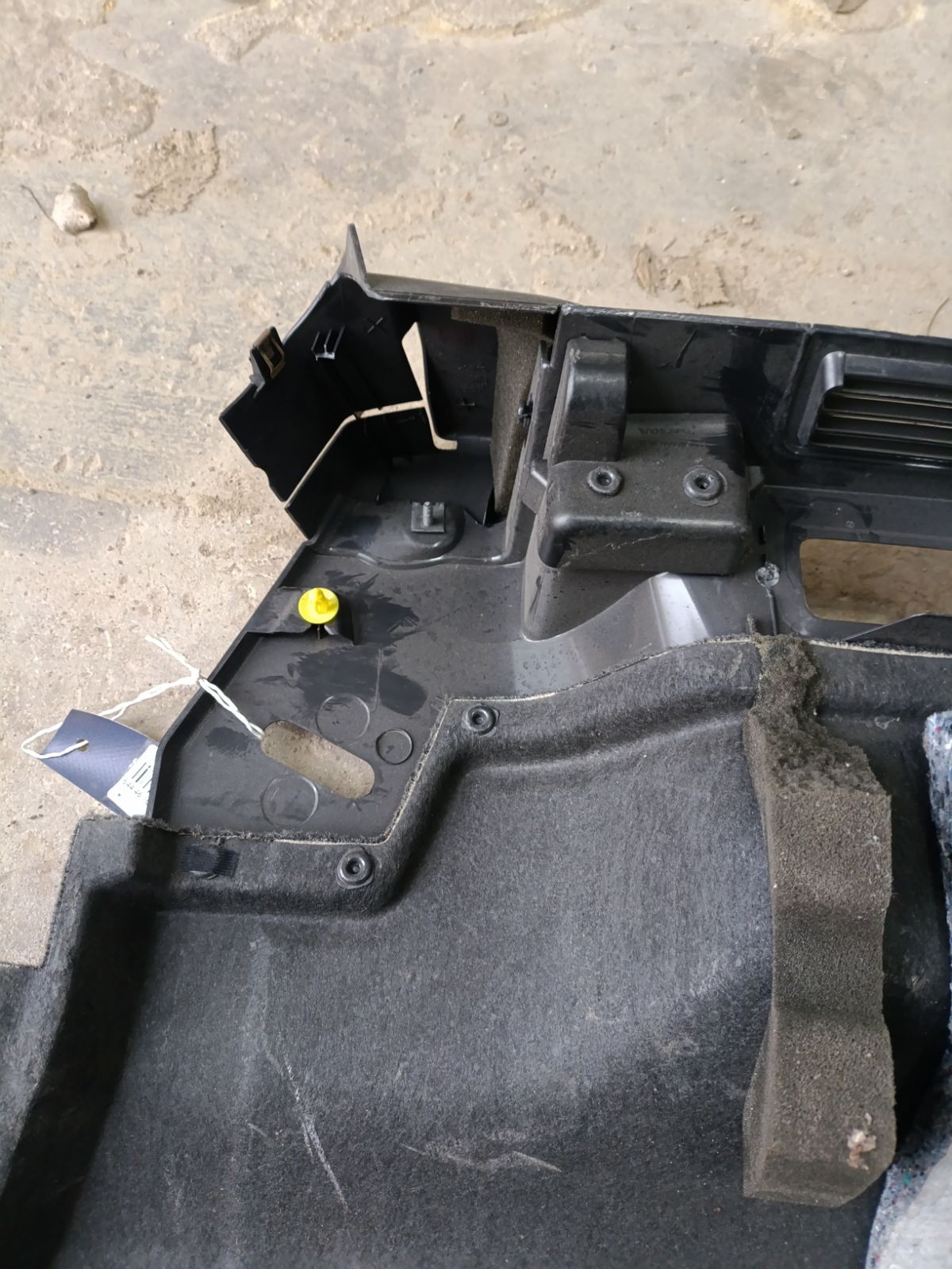 Обшивка багажника на Volvo Xc70 BZ Фото 10